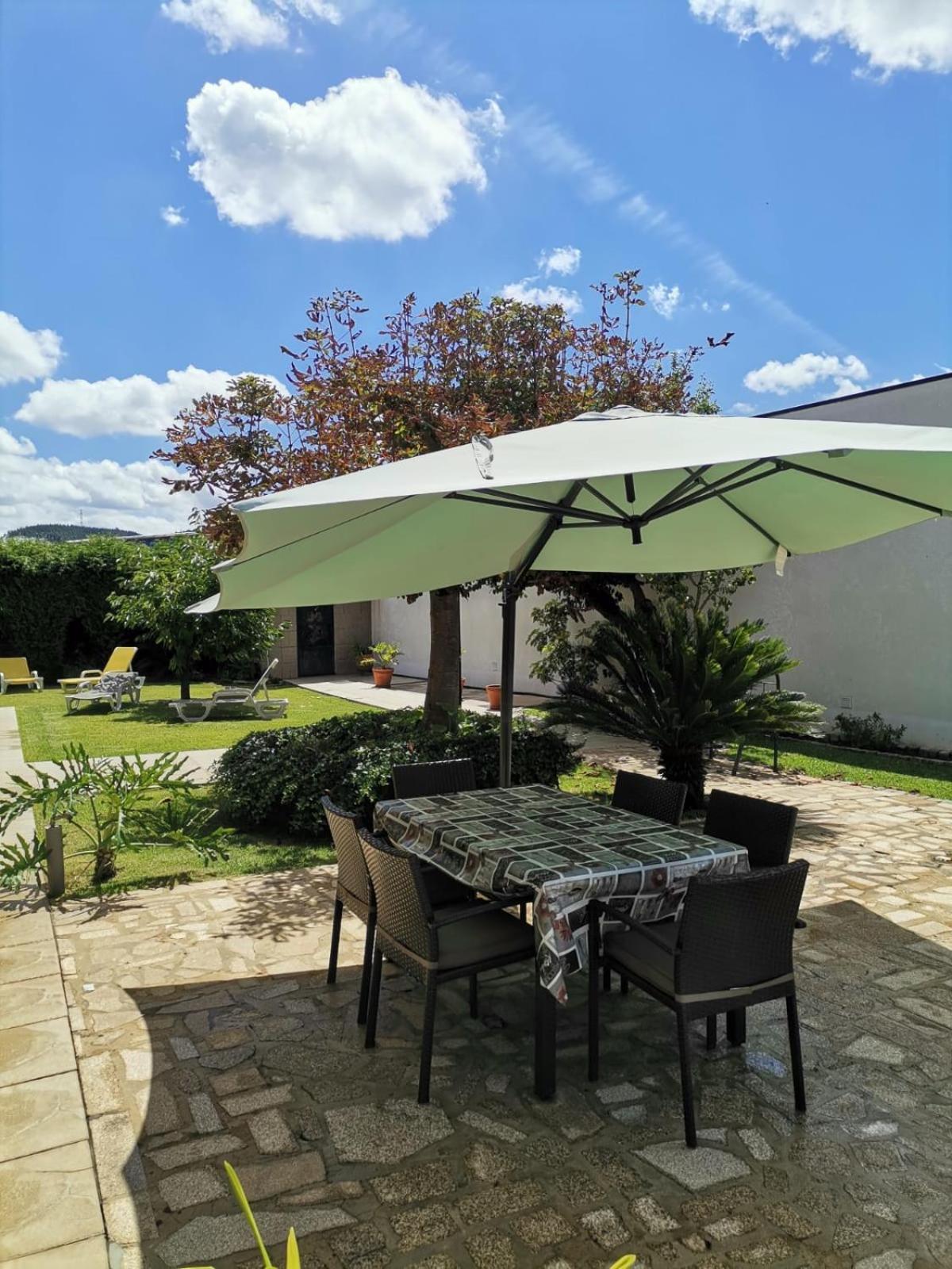 Casa Além Rio para 6 hóspedes em Santo Tirso Esterno foto